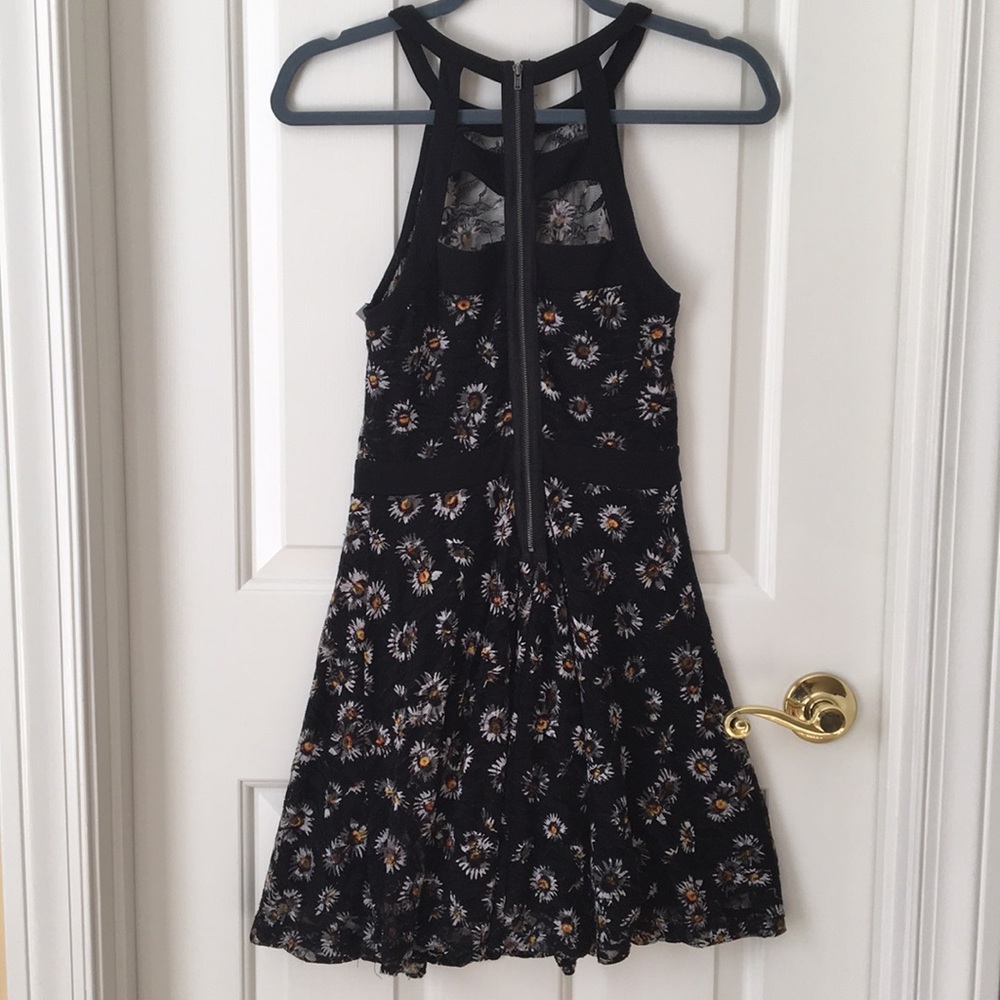 🌴Black Mesh Dress - Picture 2 of 5